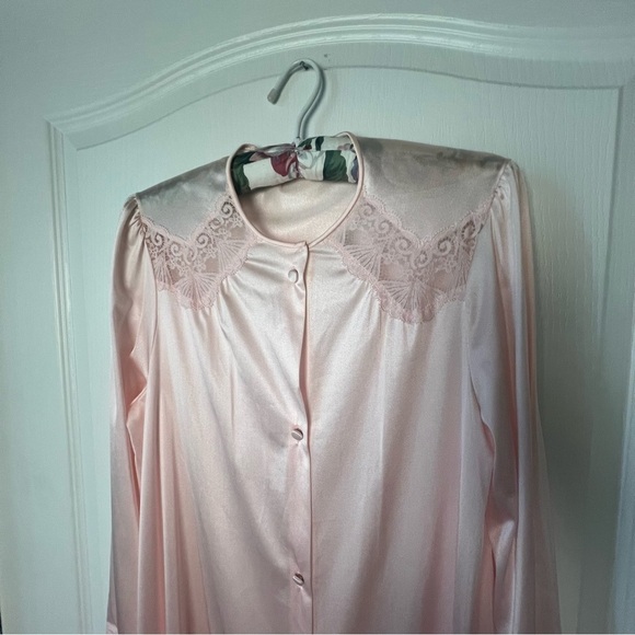 Rare Vintage Vanity Fair light pink bathrobe with tags, size petite - Picture 7 of 7
